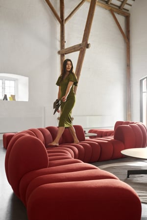 Aura_Lounge_Mood_Image_03.jpg