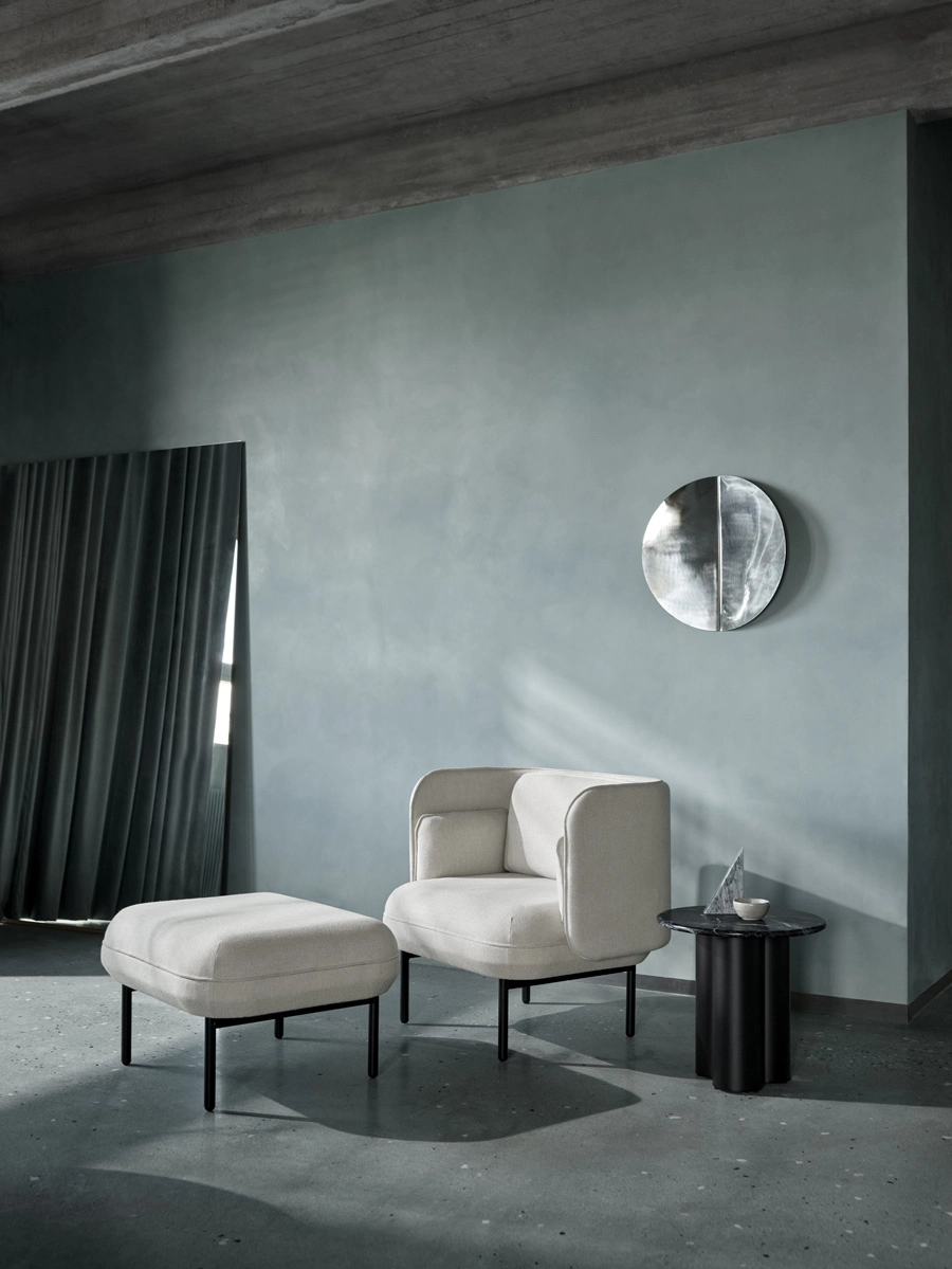Plum_Lounge Chairs