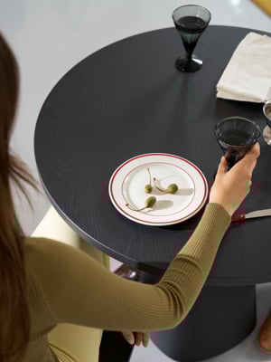 Sula_Tables_Mood_Image_03.jpg