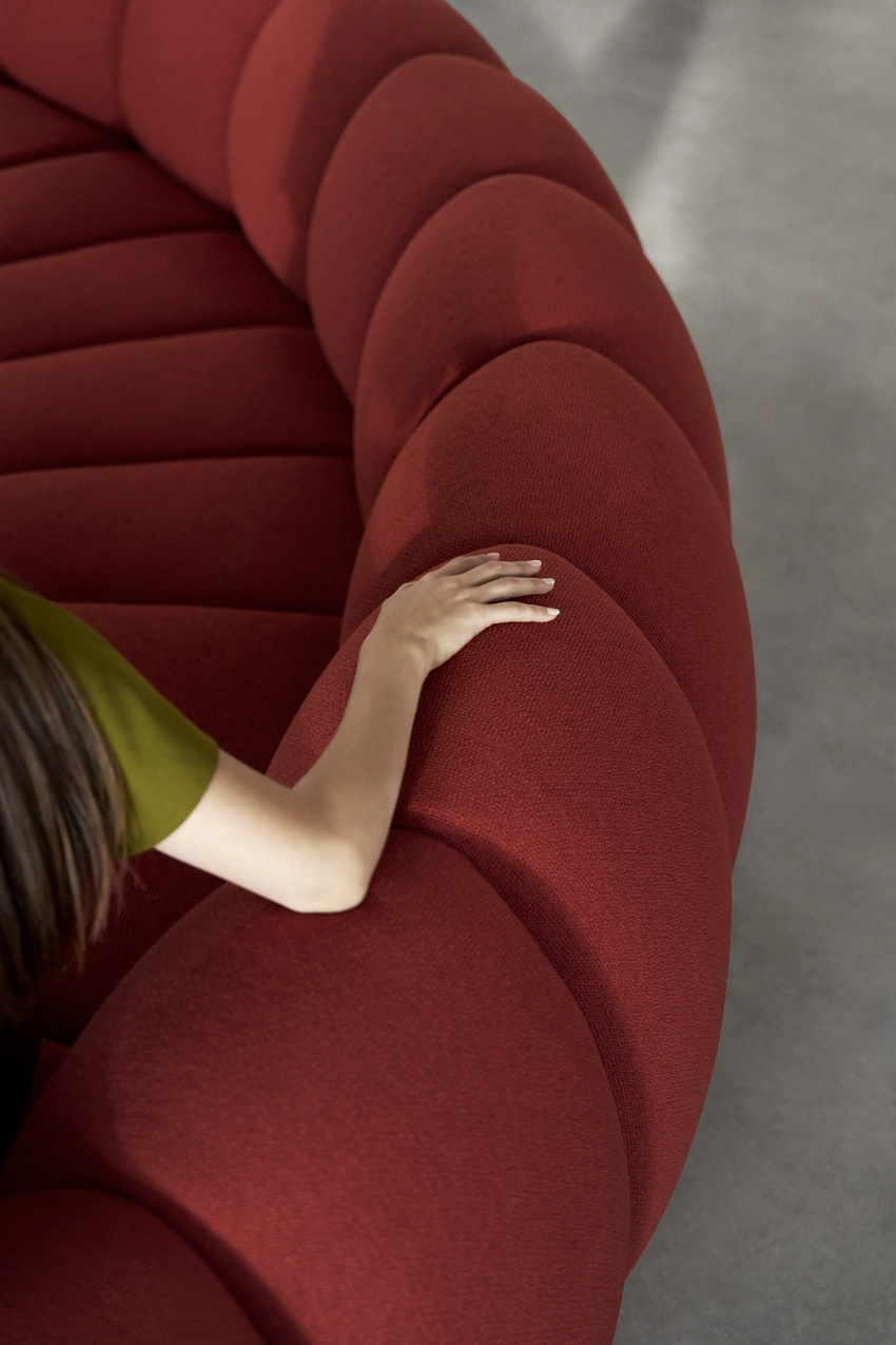 Aura_Modular_Lounge_Sofa_family_01